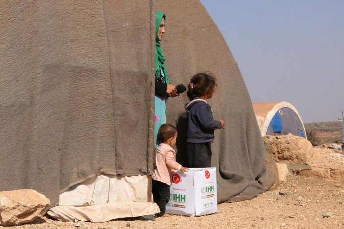 İHH’den İdlib’deki ailelere gıda yardımı -8
