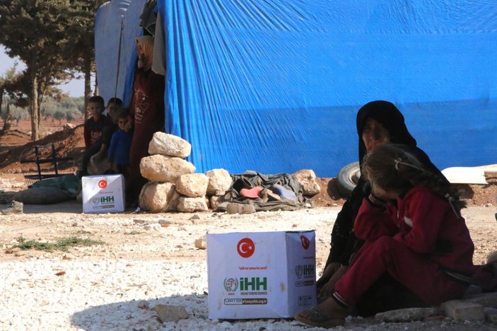 İHH’den İdlib’deki ailelere gıda yardımı -10