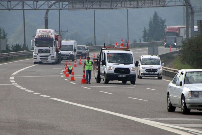 TEM Otoyolu Bolu Dağı geçişi Ankara istikameti ulaşıma kapatıldı -1