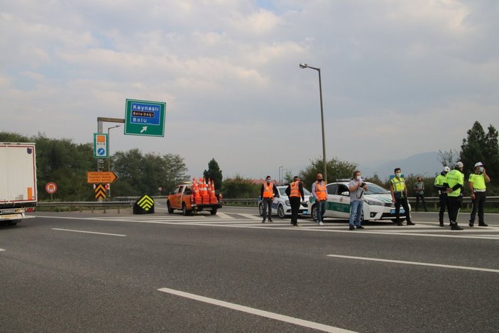 TEM Otoyolu Bolu Dağı geçişi Ankara istikameti ulaşıma kapatıldı -2