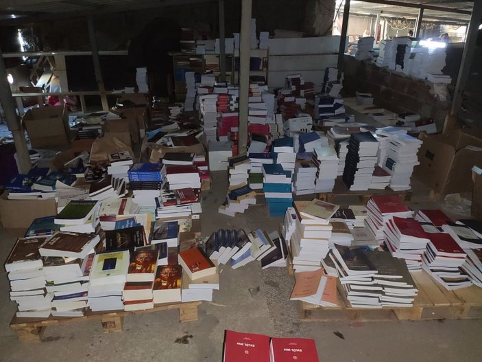 İstanbul'da binlerce korsan kitap ele geçirildi: 4 gözaltı -4