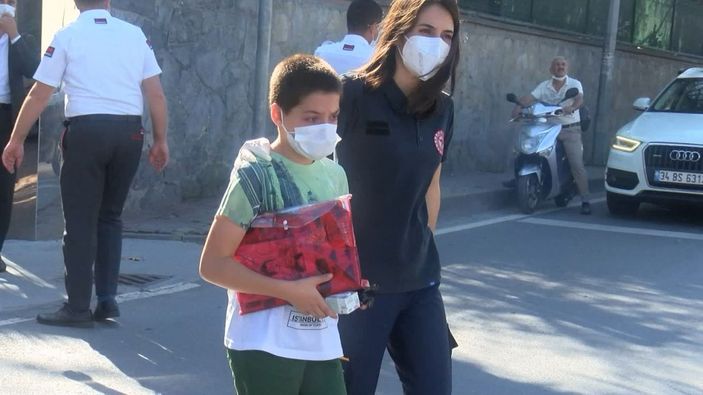 Kağıthane'de öğrenci servisine otomobil çarptı: 3 öğrenci hafif şekilde yaralandı -4