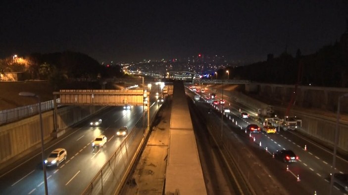 Edirnekapı metrobüs durağı yenileniyor
