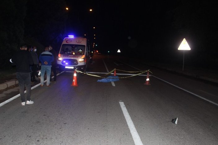 Manisa’da otomobilin çarptığı yaya, metrelerce savruldu