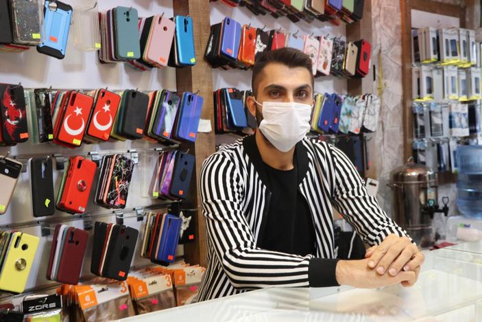 d Çaldığı telefonu 200 metre ilerideki başka bir dükkana satmış -6