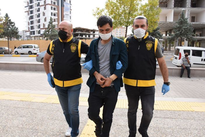 Aksaray'da babasını 10 yerinden bıçaklayarak öldürdü