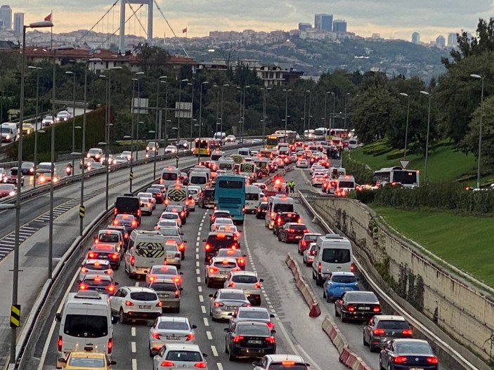 Haftanın ilk iş gününde İstanbul'da trafik yoğunluğu -3