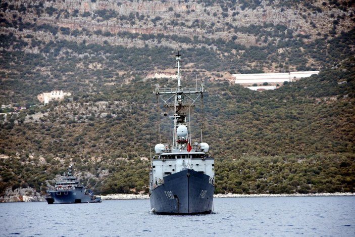 Türk savaş gemileri, Akdeniz'de bekliyor -4