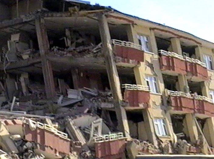Van'daki depremin 9'uncu yılında yeni görüntüler ortaya çıktı -1