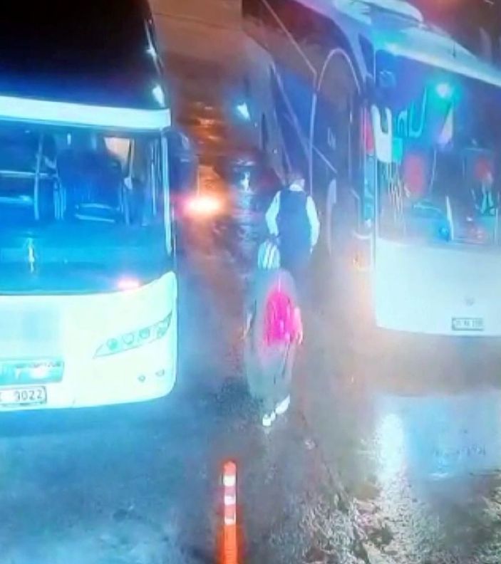 Dinlenme tesisinin tuvaletinde doğum yapıp, bebeği çöpe atan anne adliyede -2