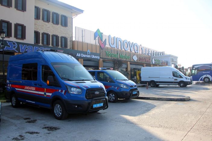 d Dinlenme tesisinin tuvaletinde doğum yapıp, bebeği çöpe atan anne adliyede -4