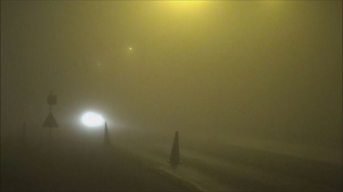 Silivri'de yoğun sis, sürücüleri zorladı