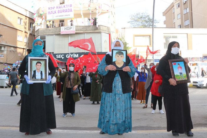 HDP'li milletvekili, kadınların teröre tepki eylemini engellemek istedi -7