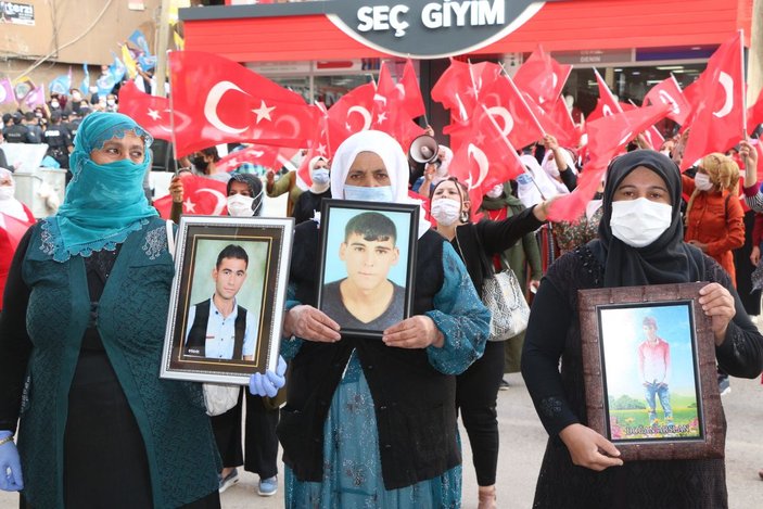 HDP'li milletvekili, kadınların teröre tepki eylemini engellemek istedi -9