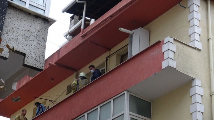 Ege Denizi’ndeki deprem sonrası Avcılar’da binaya boşaltılma kararı -1