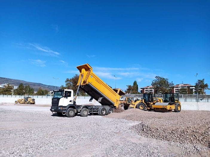 İzmir'de depremzedeler için konteyner kent kuruluyor -3