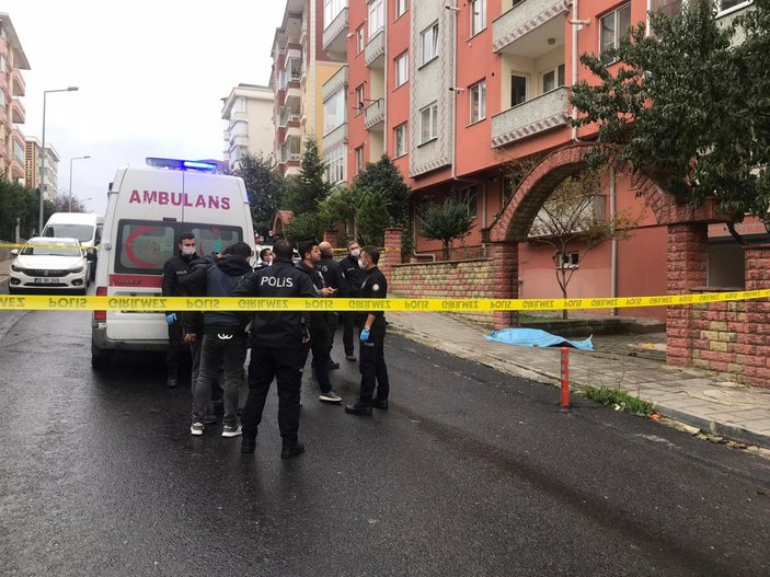 Tekirdağ'da halı silkelerken balkondan düşerek öldü