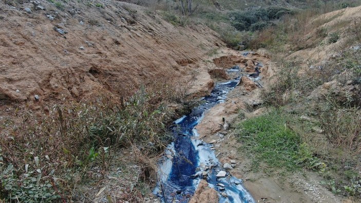 Sultangazi'deki dere mavi ve siyah akıyor; Alibeyköy Barajı'na ulaşıyor iddiası -2