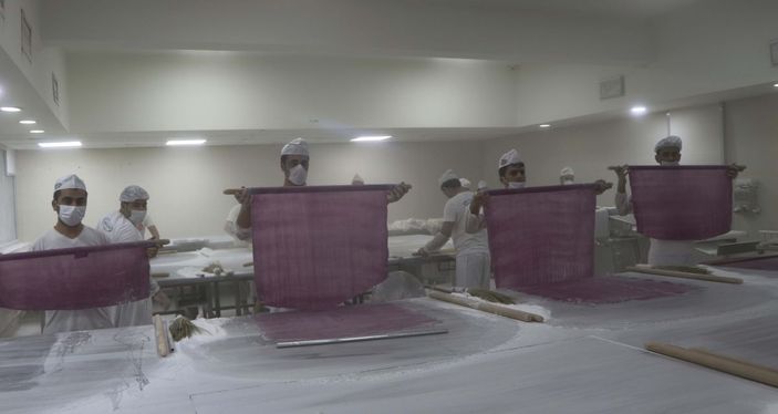 d Gaziantep'te yapılan mor baklava yoğun talep -6