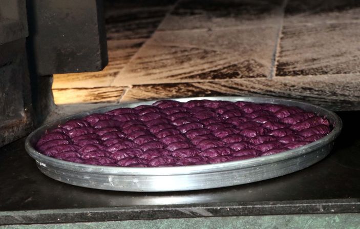 d Gaziantep'te yapılan mor baklava yoğun talep -7