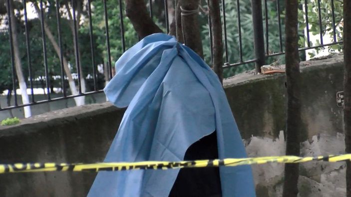 Bahçelievler'de ağaca asılı erkek cesedi 