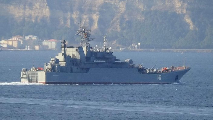 Rus savaş gemisi 'Novocherkassk', Çanakkale Boğazı'ndan geçti -2