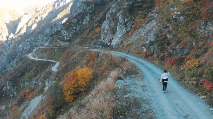 'Dünyanın en tehlikeli yolu’ndan geçmek cesaret istiyor -7