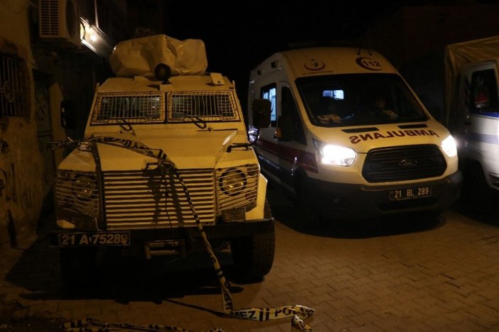 Diyarbakır’da iki aile arasında silahlı kavga: 100'den fazla mermi sıkıldı