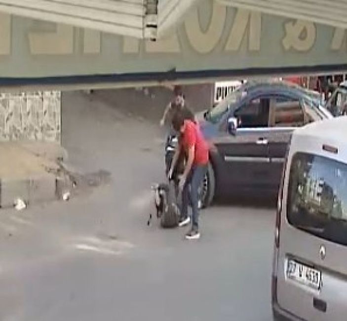 Trafikteki tartışmada çocuklarının gözleri önünde dövüldü -2