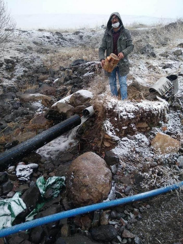 Boruya odun tıkayıp, Göle ilçesini 3 gün susuz bıraktılar -1