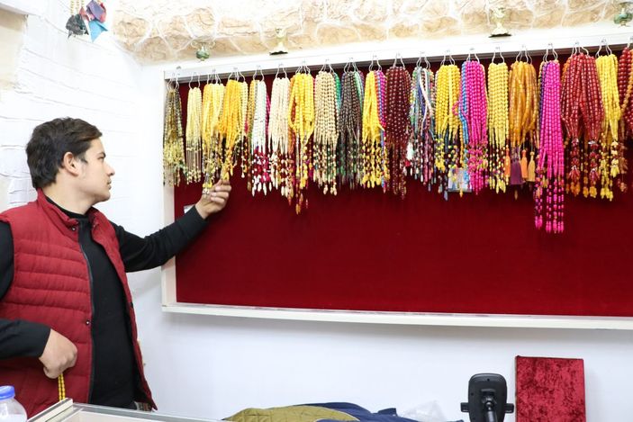 Şanlıurfa’da kurulan pazarda tespihlerin gramı altınla yarışıyor -5