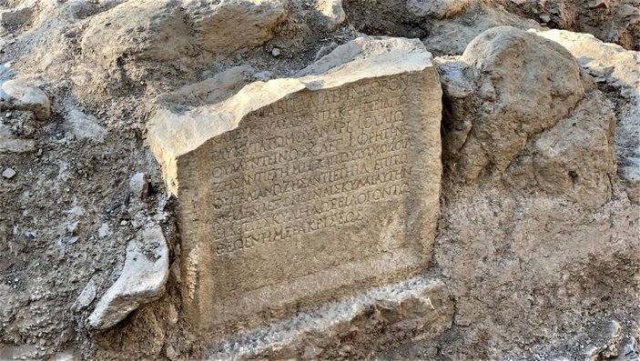 İznik'te Roma dönemine ait mezar taşı keşfedildi -1