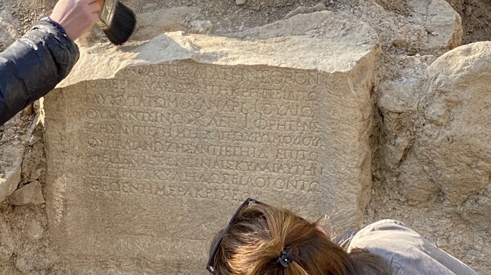 İznik'te Roma dönemine ait mezar taşı keşfedildi -10