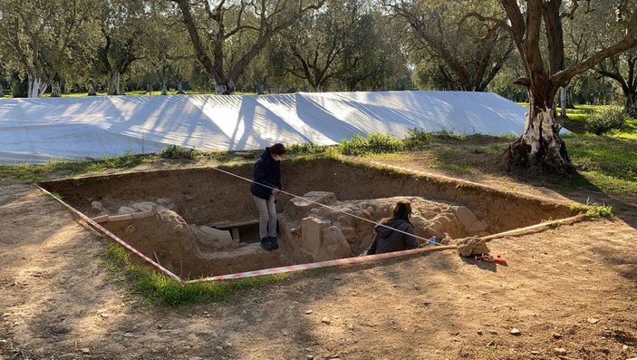 İznik'te Roma dönemine ait mezar taşı keşfedildi -8