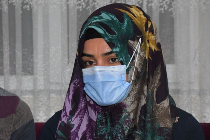 Annesini öldürüp, kendisi ve eşini de yaralayan babasının hastaneden çıkmasından korkuyor -3