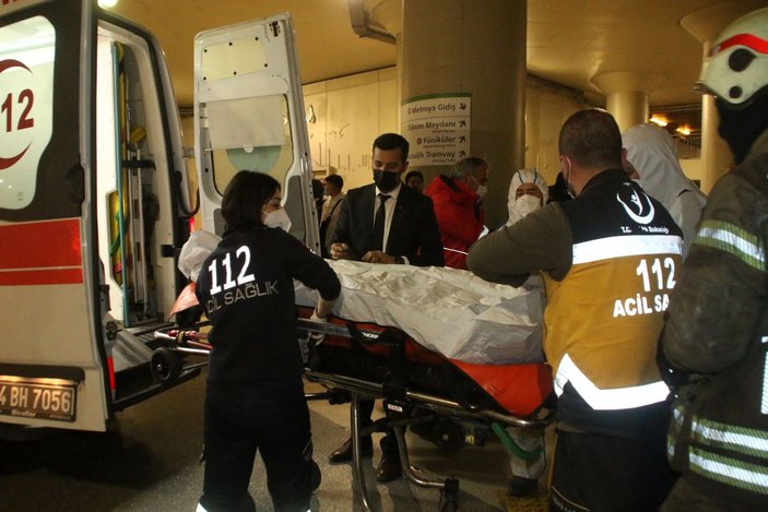 Taksim Metro İstasyonu'nda raylara atlayan kişi öldü -5