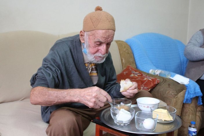 96 yaşında koronavirüsü yendi, 'Süt, bal, pekmez tükettim' dedi -4
