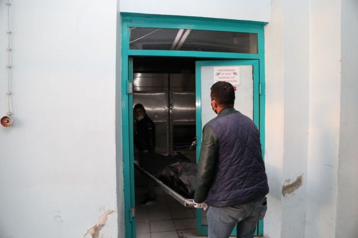 İran sınırında 3 kaçak göçmen donarak öldü