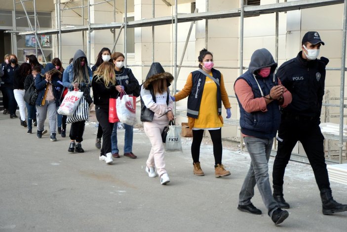 Mersin'de fuhuş çetesine 'çanta' operasyonu: Kadınlara nikah kıymışlar -5