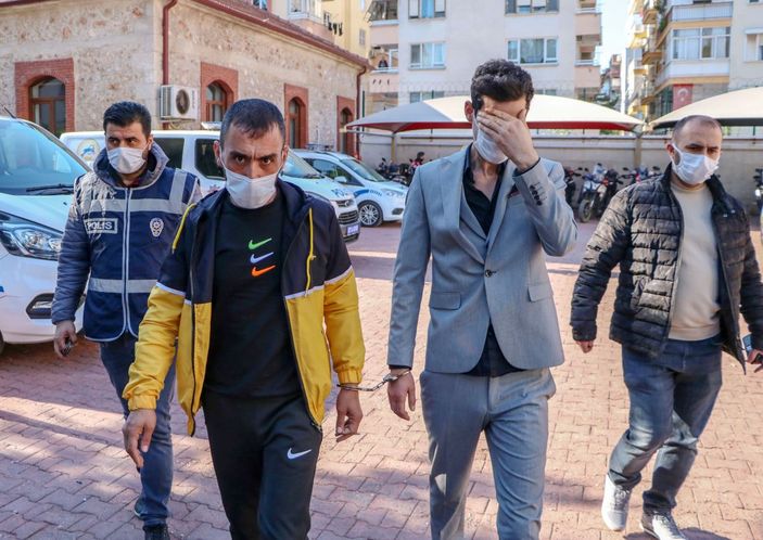 Eşi terk edince evini kurşunladığı kayınpederini, baklavayla zehirledi -1