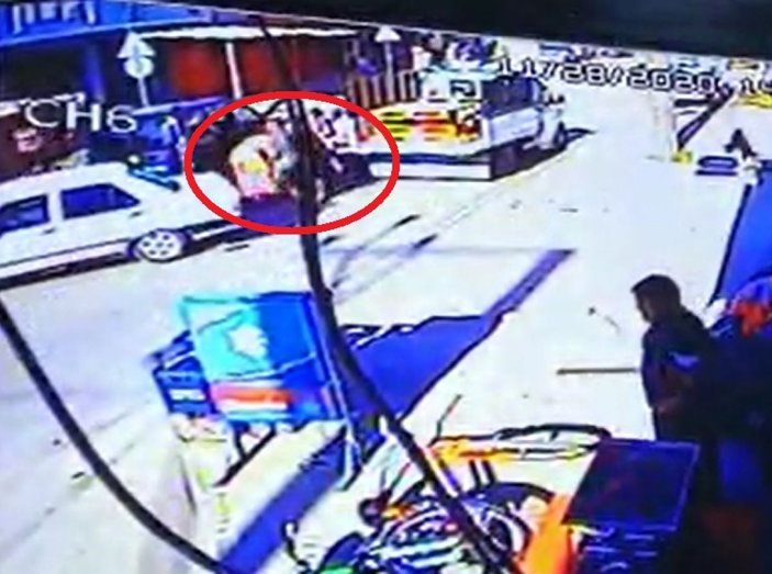 Bursa'da 4 kişinin yaralandığı silahlı çatışmanın görüntüleri ortaya çıktı -3