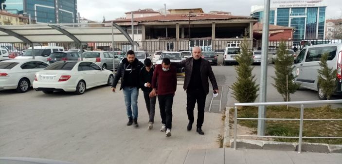 Sokak ortasındaki cinayetin şüphelisi 3 kardeş tutuklandı -1