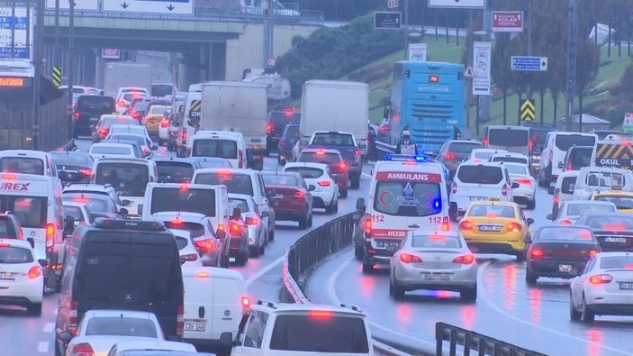 İstanbul'da trafik yoğunluğu -1 -2