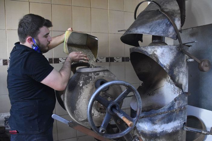 94 yıldır aynı taş değirmende öğütülen kahve, Sivas'ın vazgeçilmezi oldu -7