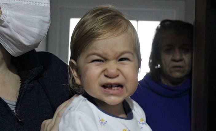 (Özel) 20 köpek saldırdı...1 yaşındaki bebeğe büyük şok... -2