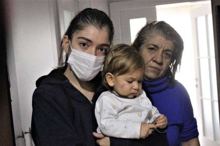 (Özel) 20 köpek saldırdı...1 yaşındaki bebeğe büyük şok... -3