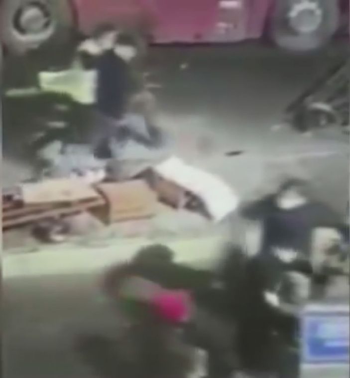 Polis belediye işçisi kılığına girdi, uyuşturucu satıcılarını yakaladı -2