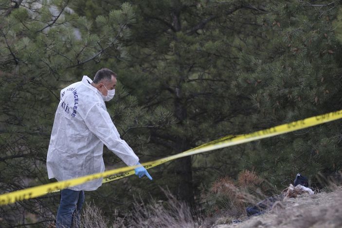 d Ankara'da dağlık arazide insana ait kafatası bulundu