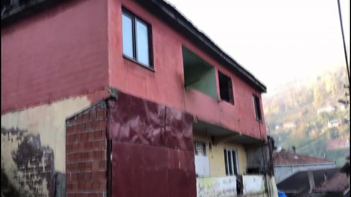 Zonguldak'ta evde kaçak kazı yaparak kömür çıkardılar