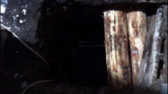 Zonguldak'ta evde kaçak kazı yaparak kömür çıkardılar